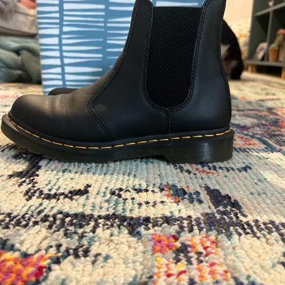 Doc Marten Chelsea Boot 2976 - Picture 6 of 7